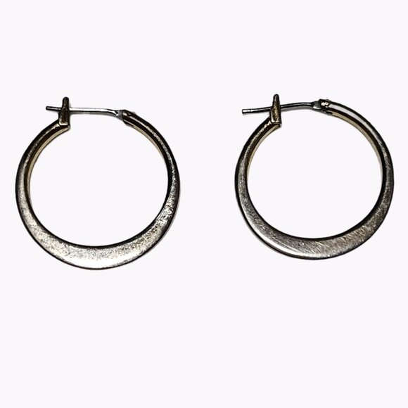 Minimalistic Silver Tone Hoop Earrings Drop Latch Back Classic  Fashion Jewelry - Picture 2 of 3